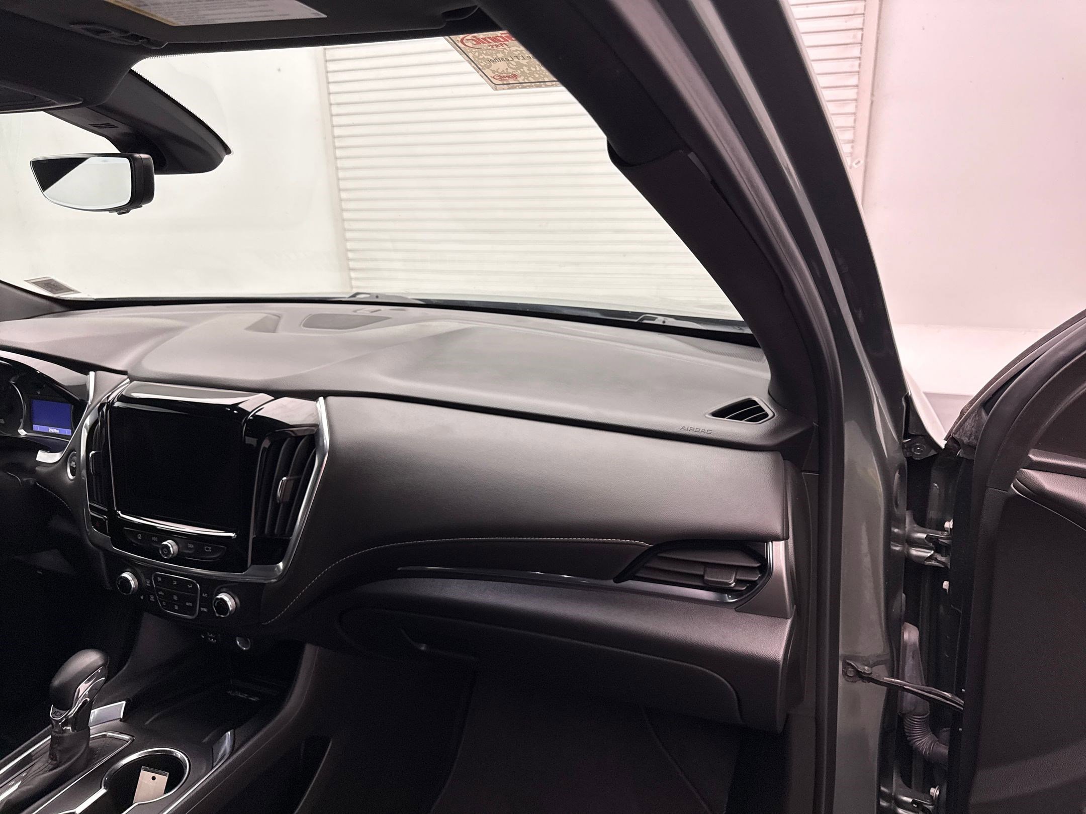 2023 Chevrolet Traverse Leather photo 27