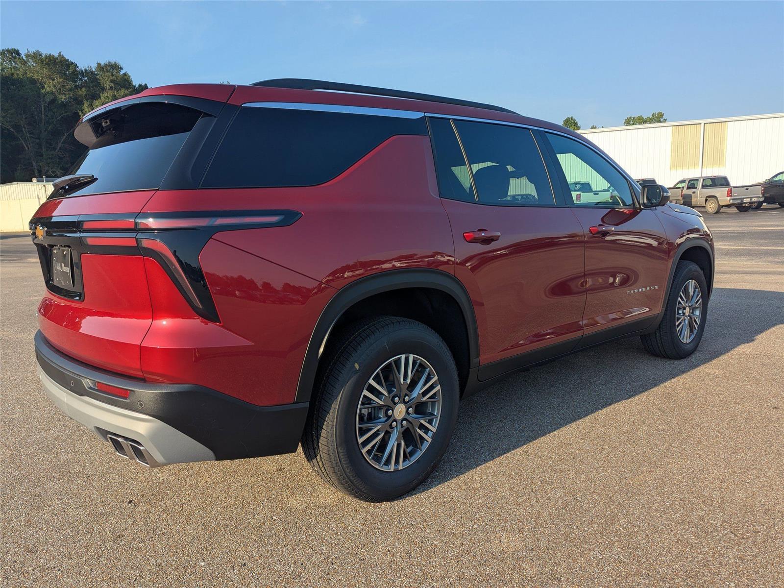 2026 Chevrolet Traverse photo 3