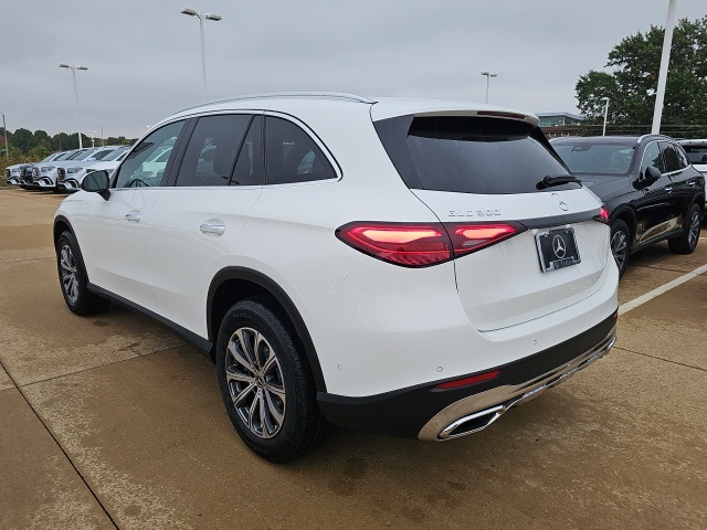 2026 Mercedes Benz GLC 300 4MATIC photo 2