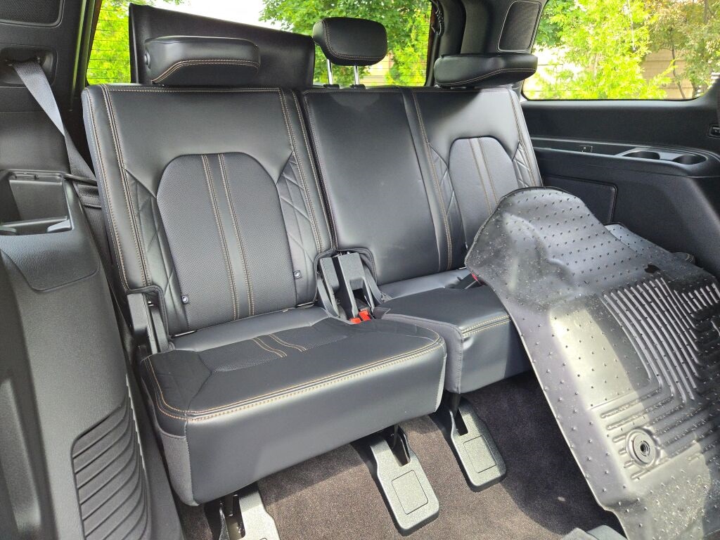 2023 Ford Expedition Platinum photo 12