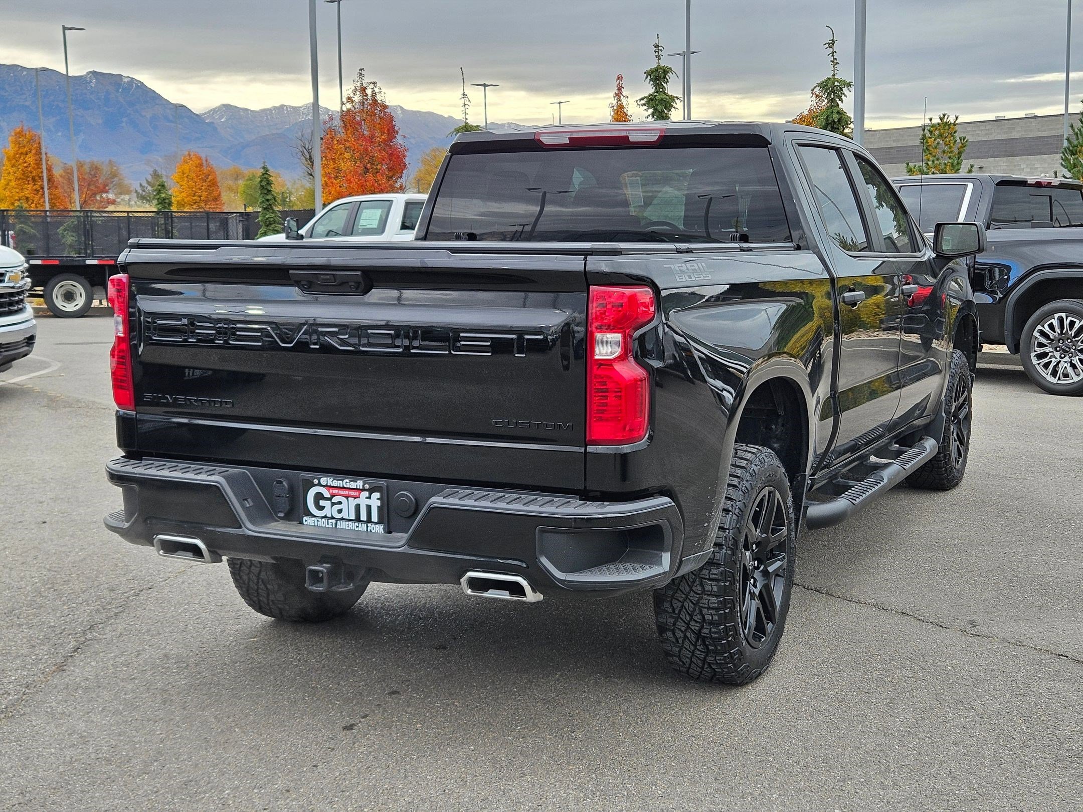 2024 Chevrolet Silverado 1500 Custom Trail Boss photo 2
