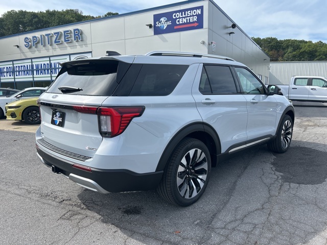 2025 Ford Explorer Platinum photo 4