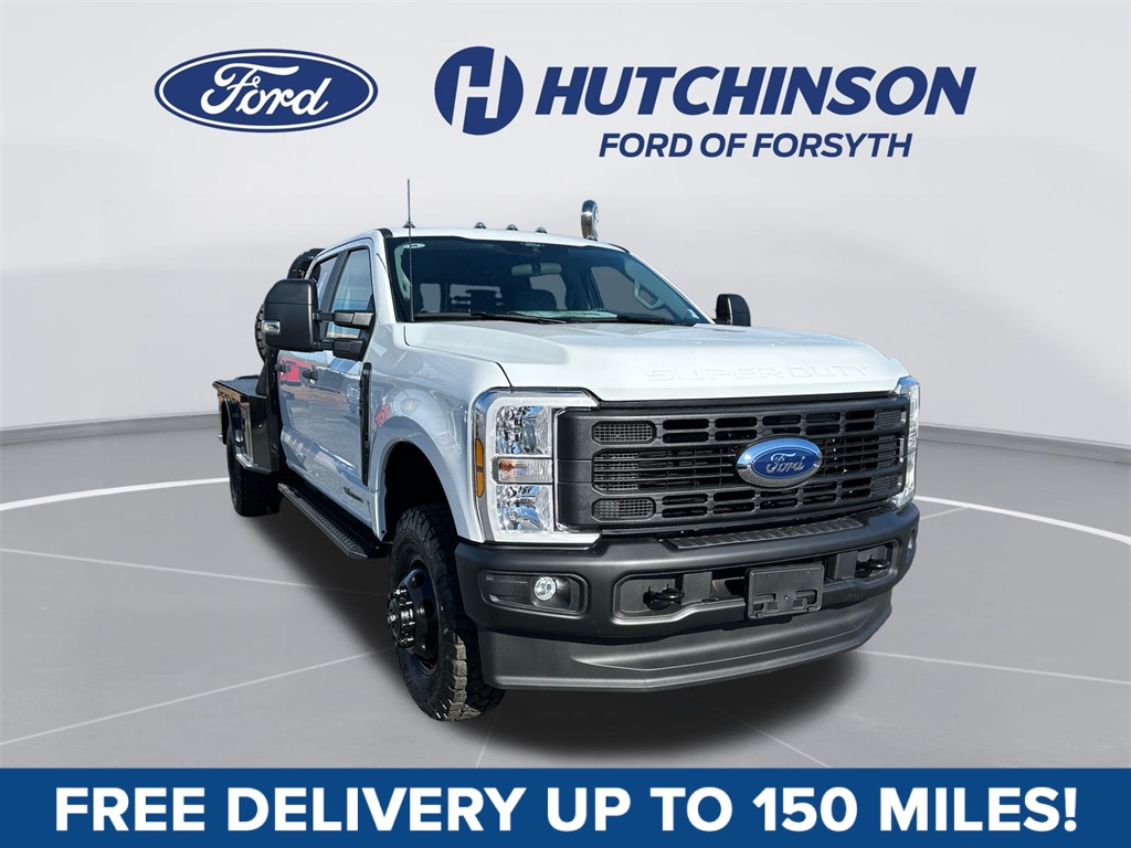 2026 Ford F-350 Super Duty Chassis Cab XL's photo