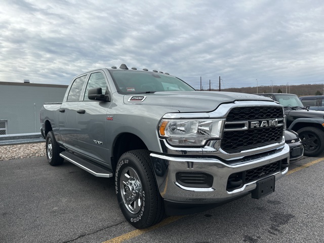 2022 Ram 2500 Tradesman photo 2