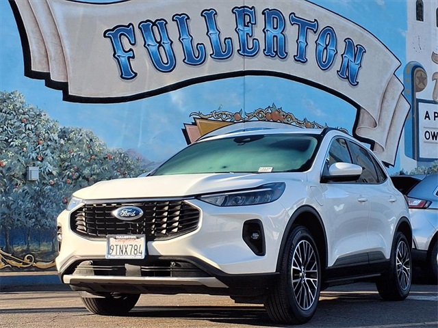 2024 Ford Escape PHEV's photo