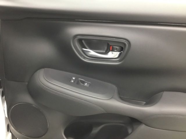 2025 Honda HR-V LX photo 12