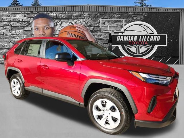 2025 Toyota RAV4 LE's photo
