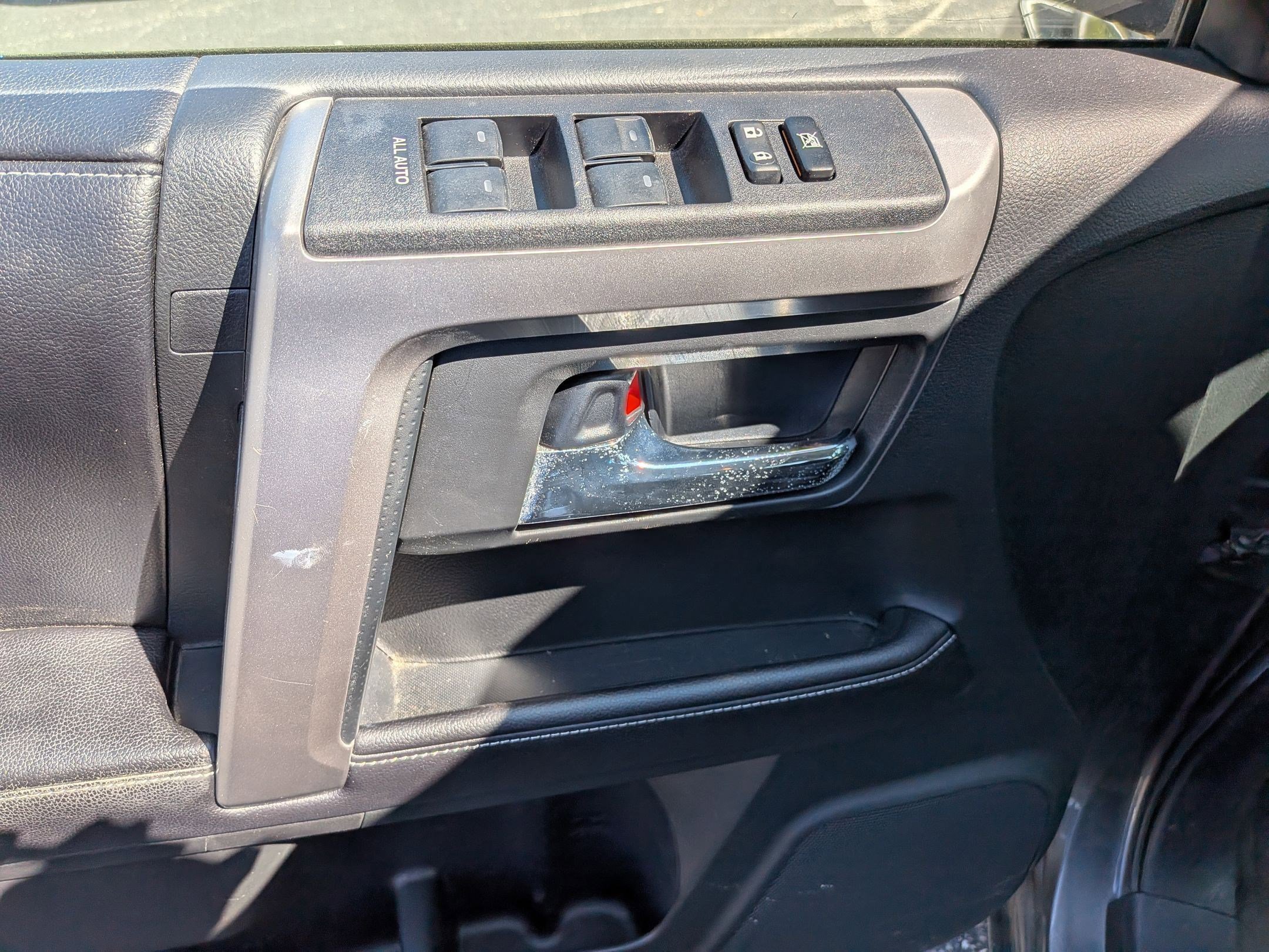 2016 Toyota 4Runner SR5 photo 7
