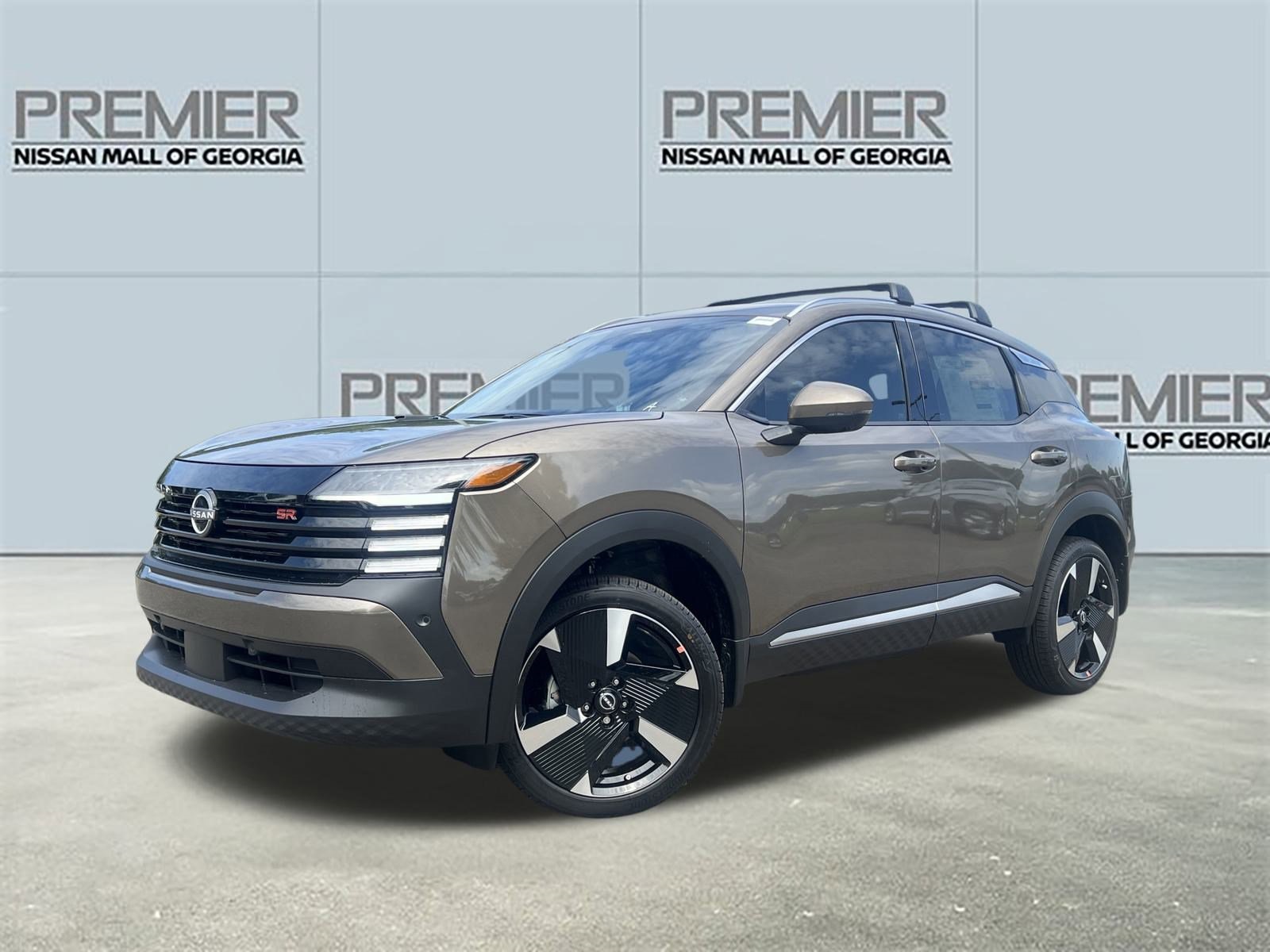 2025 Nissan Kicks SR photo 2