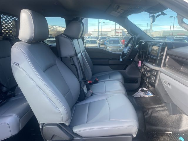 2024 Ford F-450 photo 13