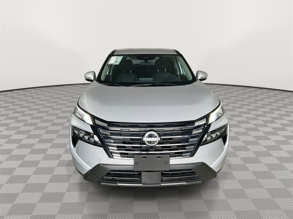 2024 Nissan Rogue SV photo 2