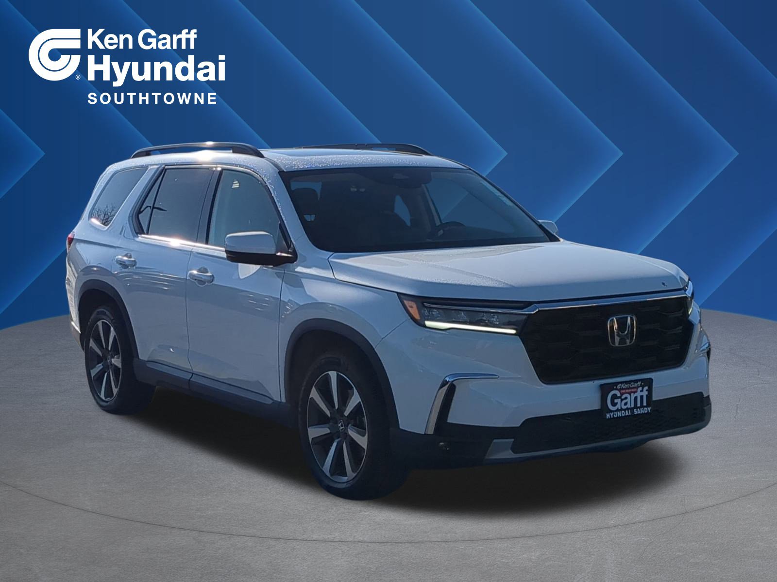 2023 Honda Pilot Touring's photo