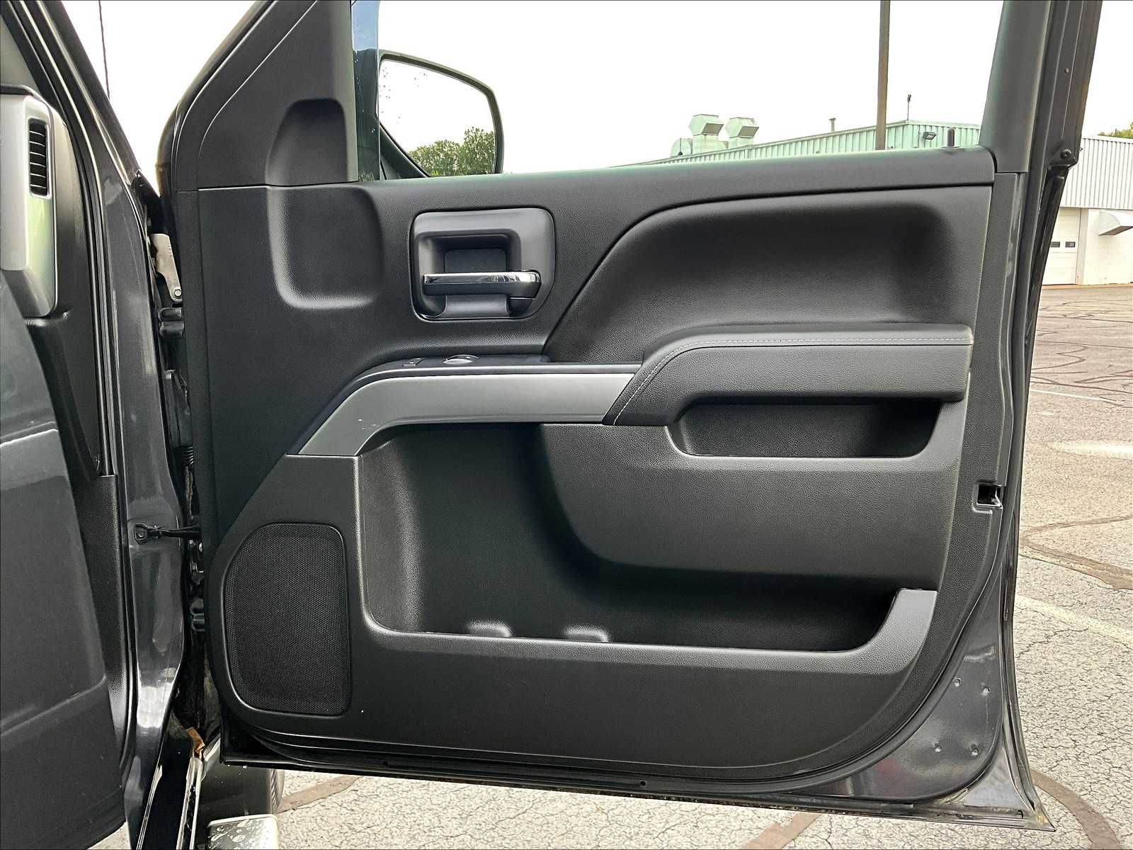 2016 Chevrolet Silverado 1500 LT photo 12