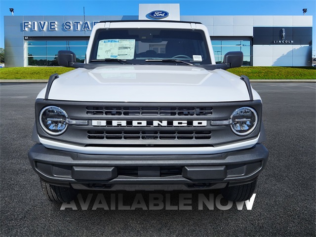 2025 Ford Bronco Base photo 2