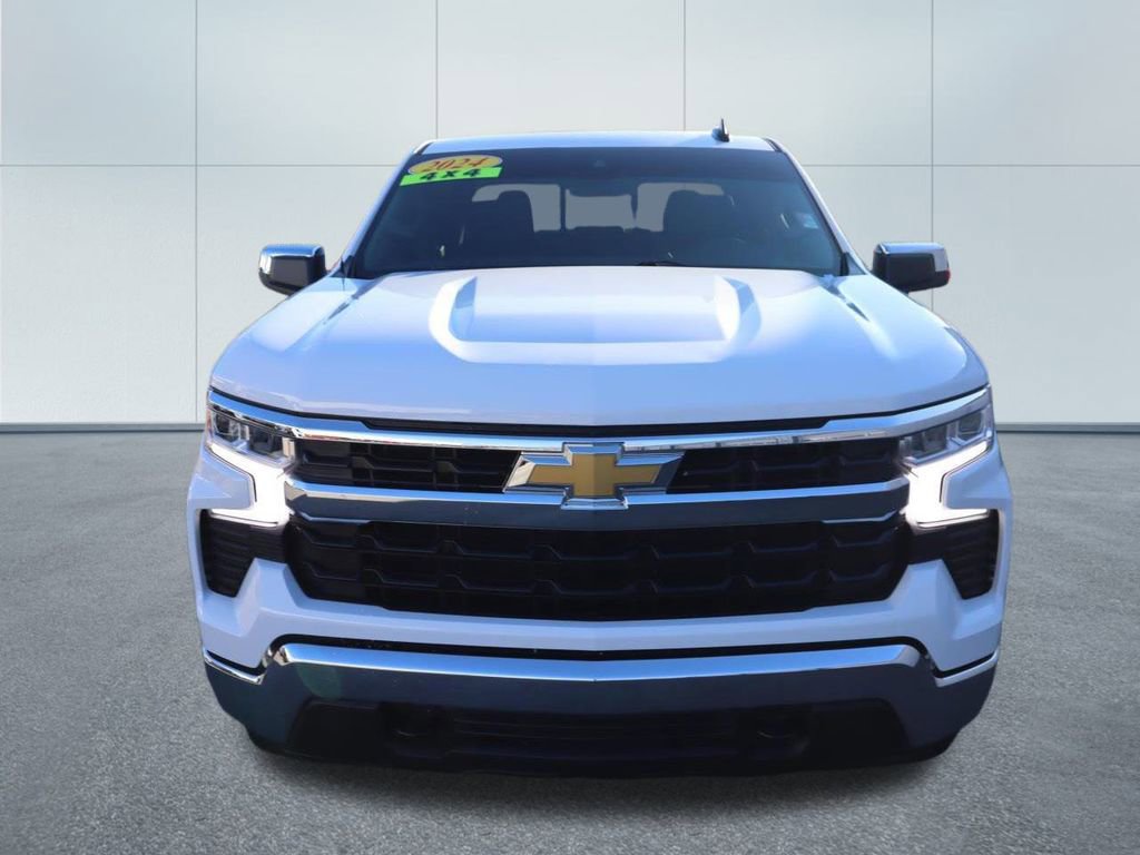 2024 Chevrolet Silverado 1500 LT photo 2