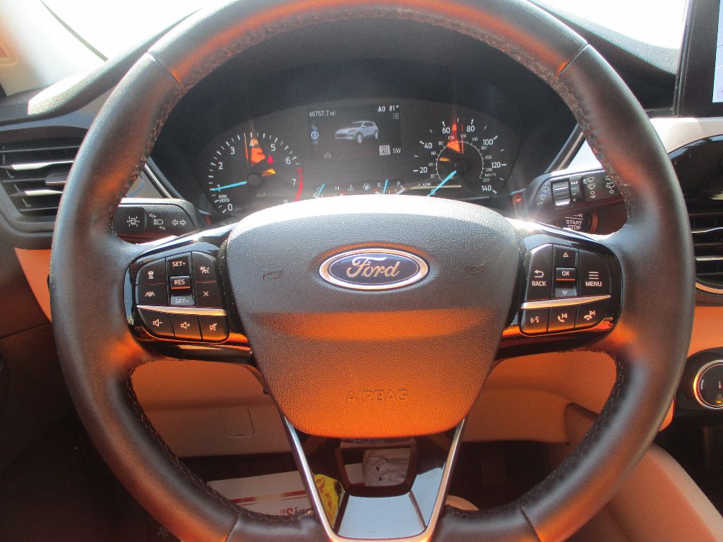 2022 Ford Escape SEL photo 10