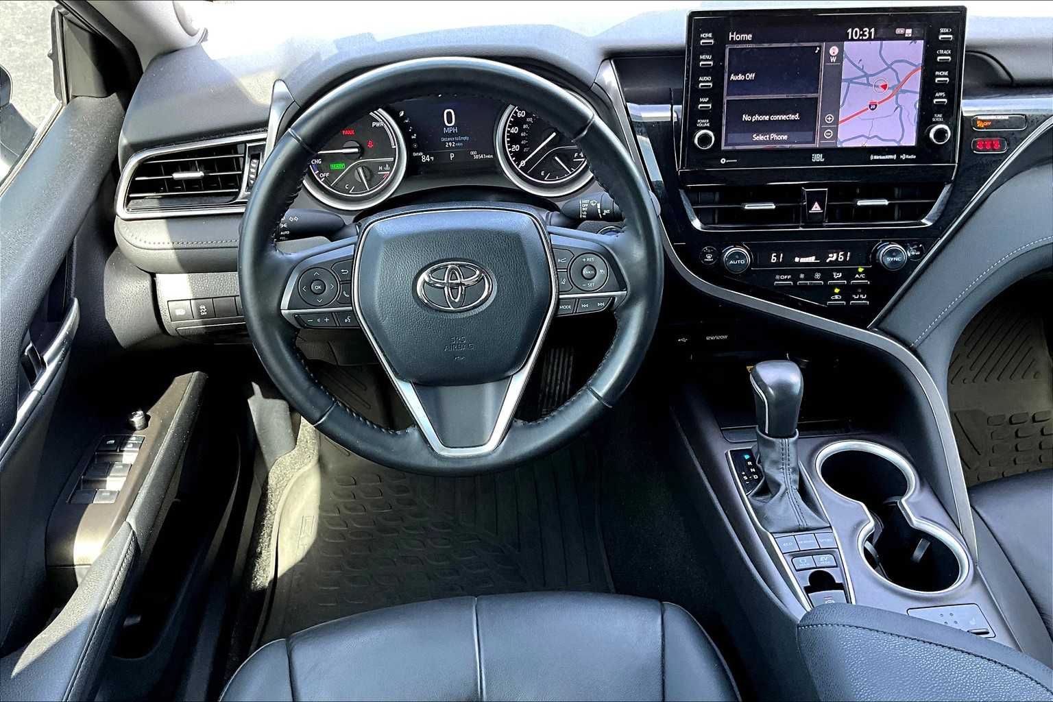 Image 4 of Pre-Owned 2022 2022 Toyota Camry Hybrid XLE With Navigation