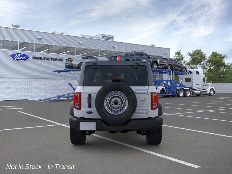 2025 Ford Bronco Base photo 4