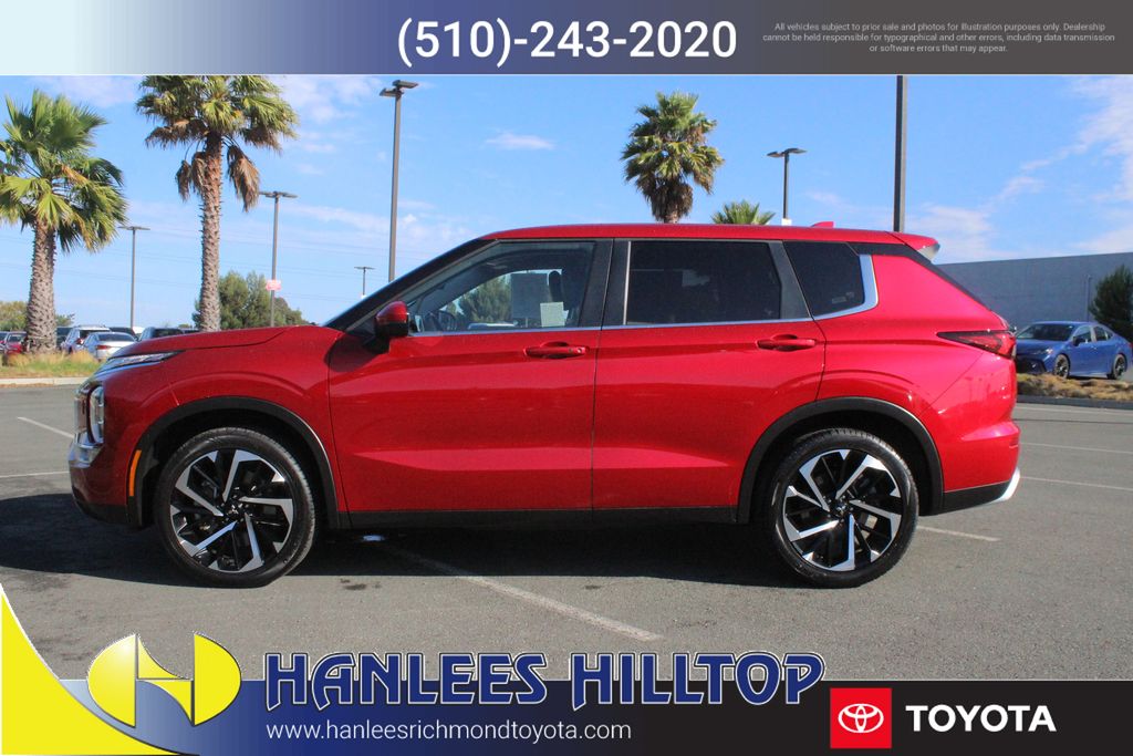 2024 Mitsubishi Outlander SE photo 2