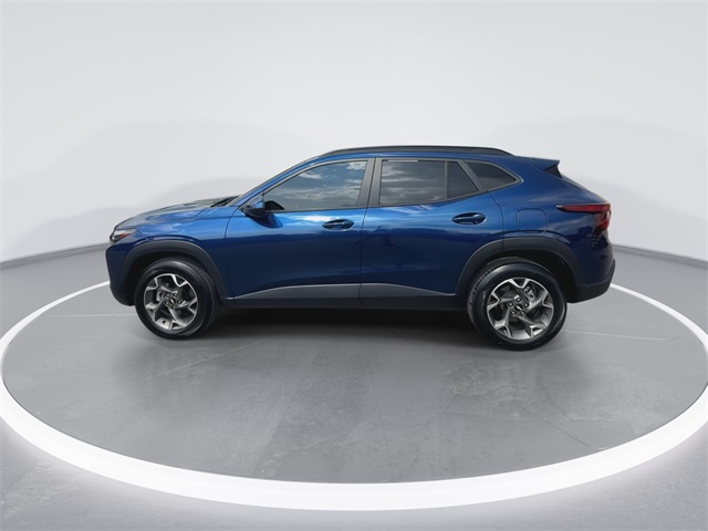 2024 Chevrolet Trax LT photo 5
