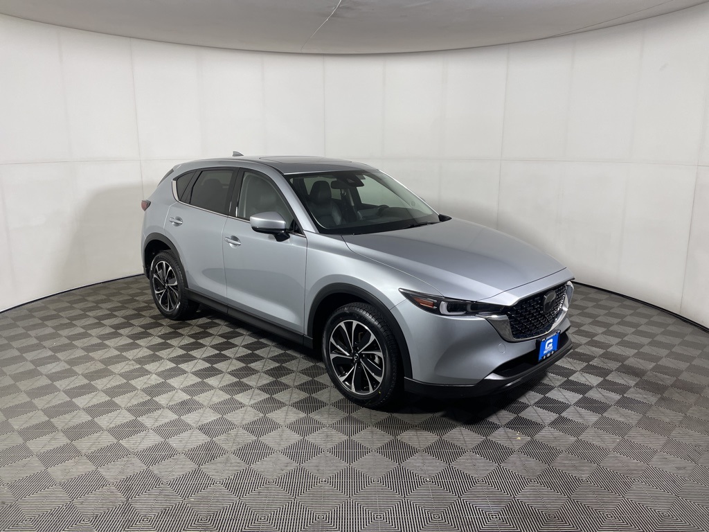 2022 Mazda CX-5 S Premium package