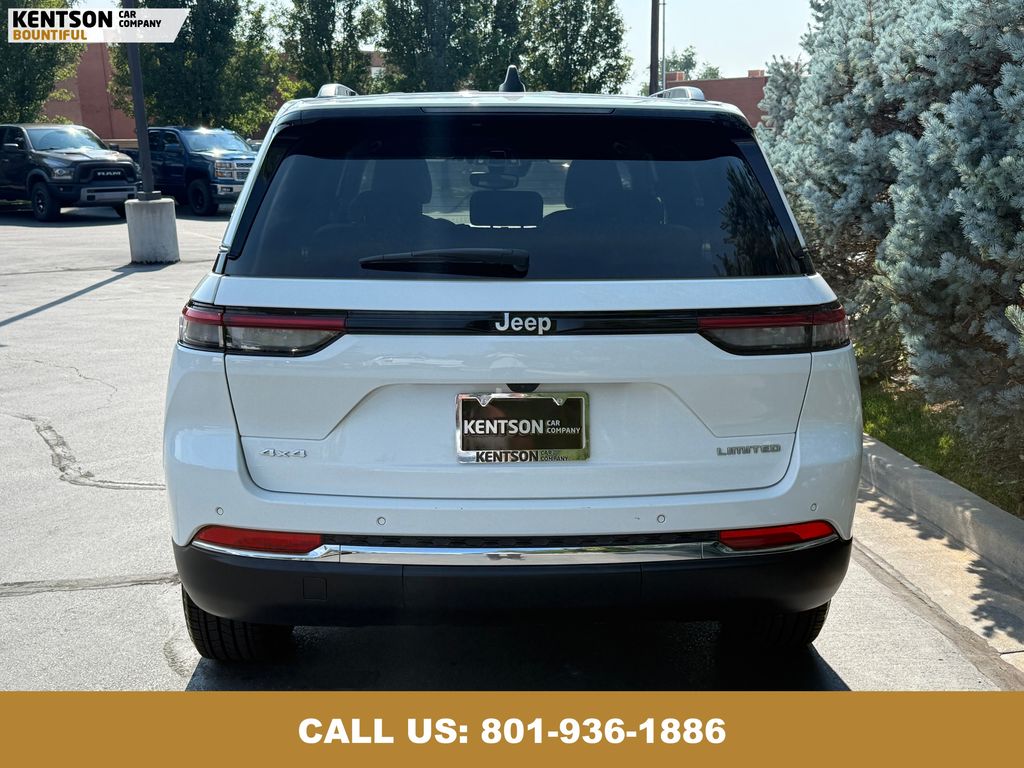 2024 Jeep Grand Cherokee Limited photo 5