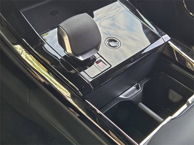 2025 Land Rover Range Rover Sport SE photo 12