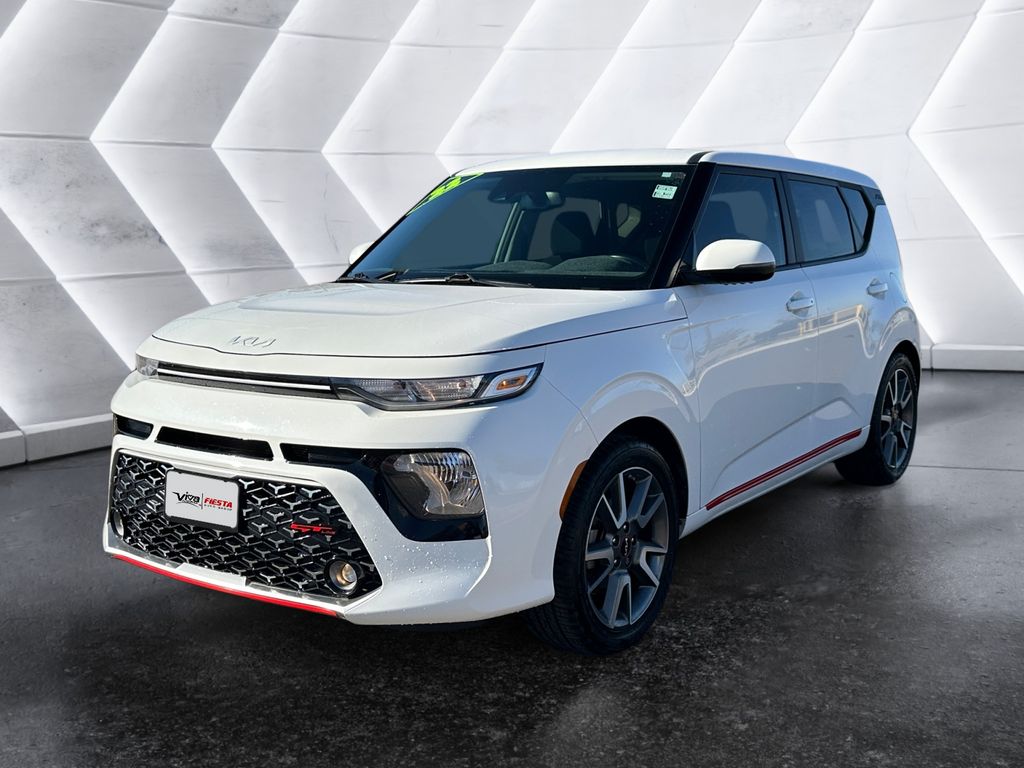 2022 Kia Soul GT-Line photo 2