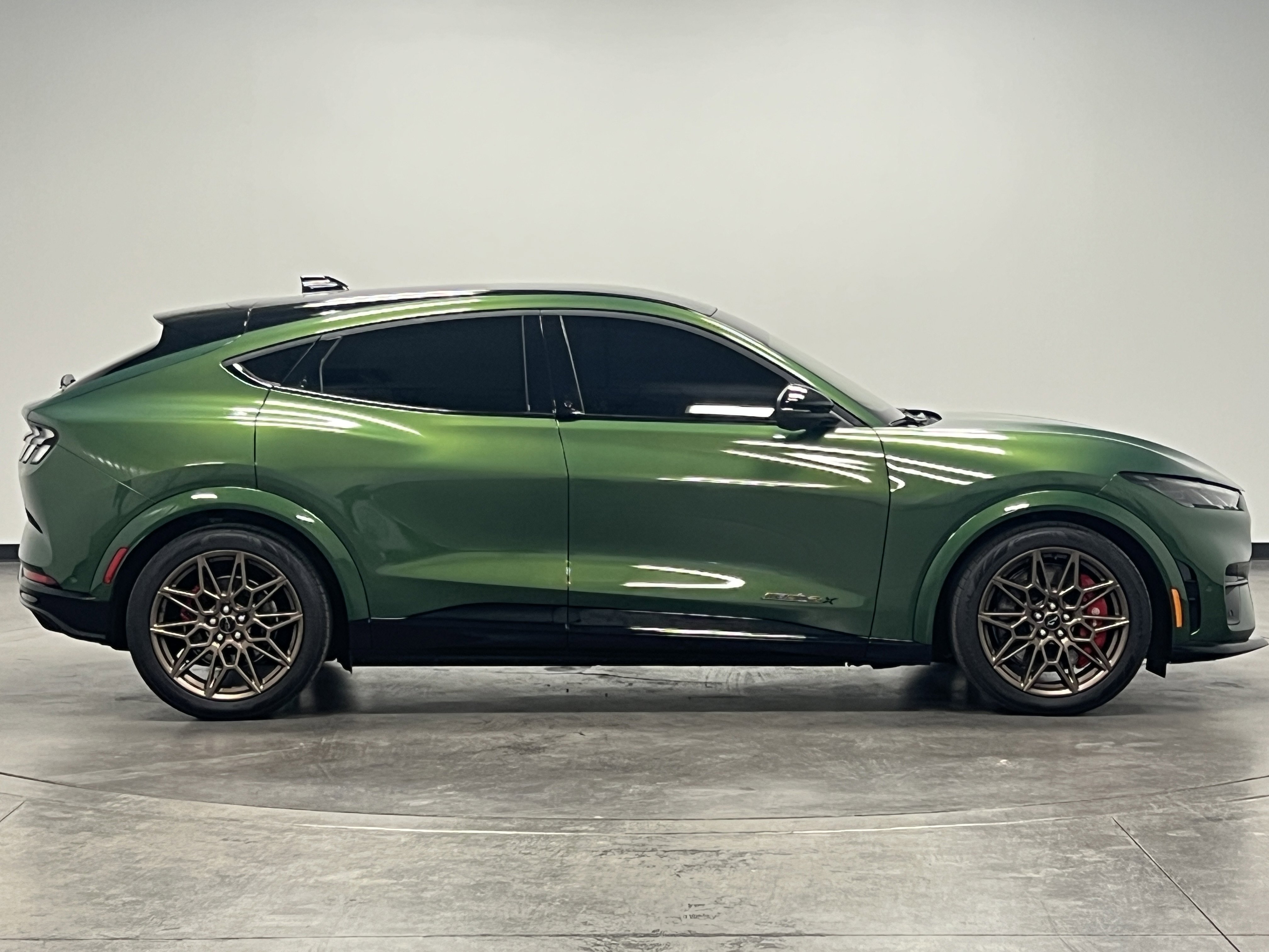2024 Ford Mustang Mach-E GT photo 8