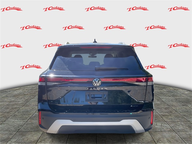 2025 Volkswagen Tiguan S photo 2