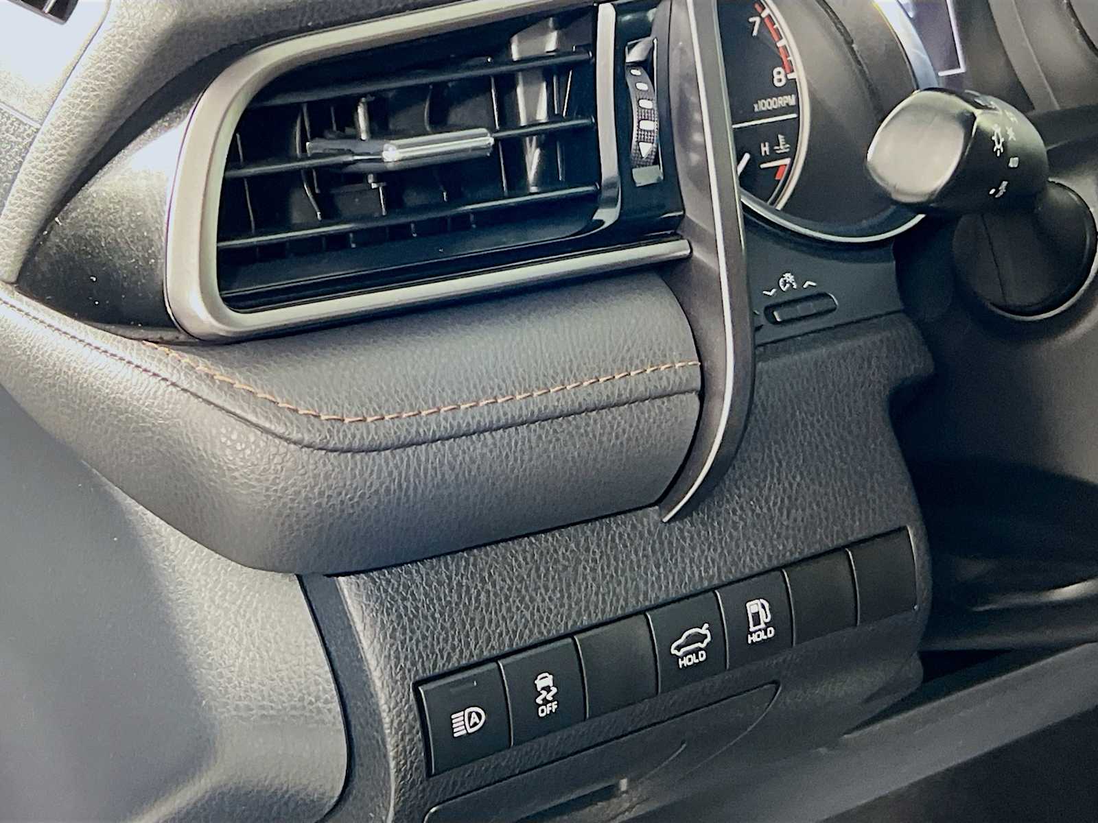 2019 Toyota Camry LE photo 10