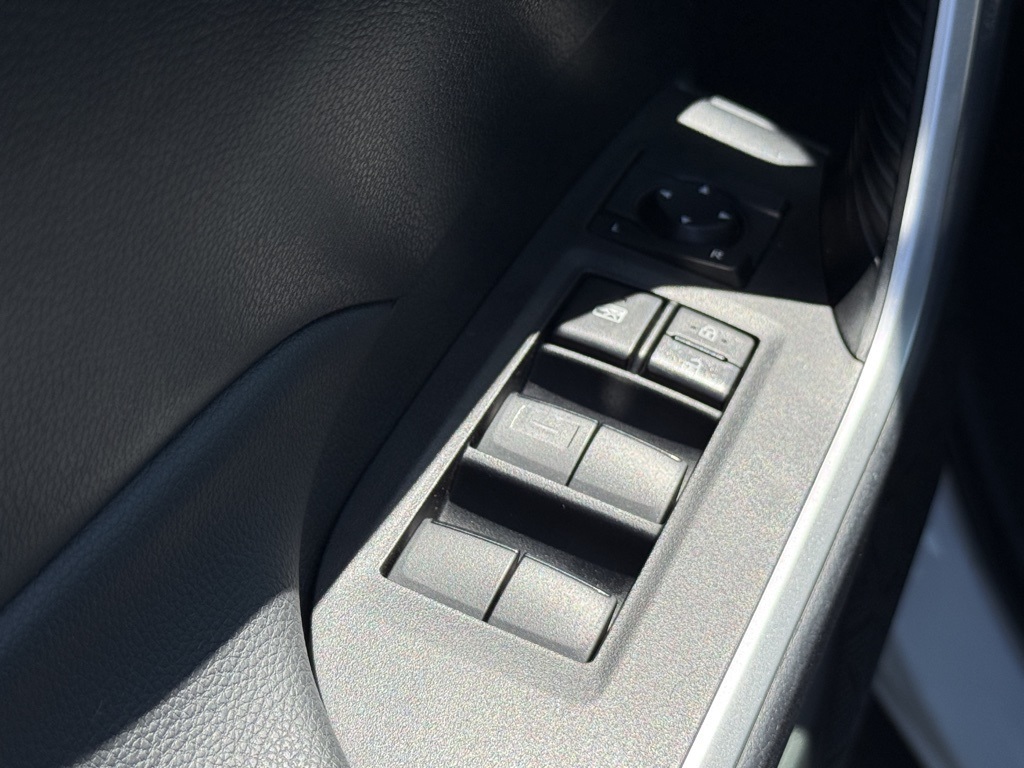 2025 Toyota RAV4 LE photo 17