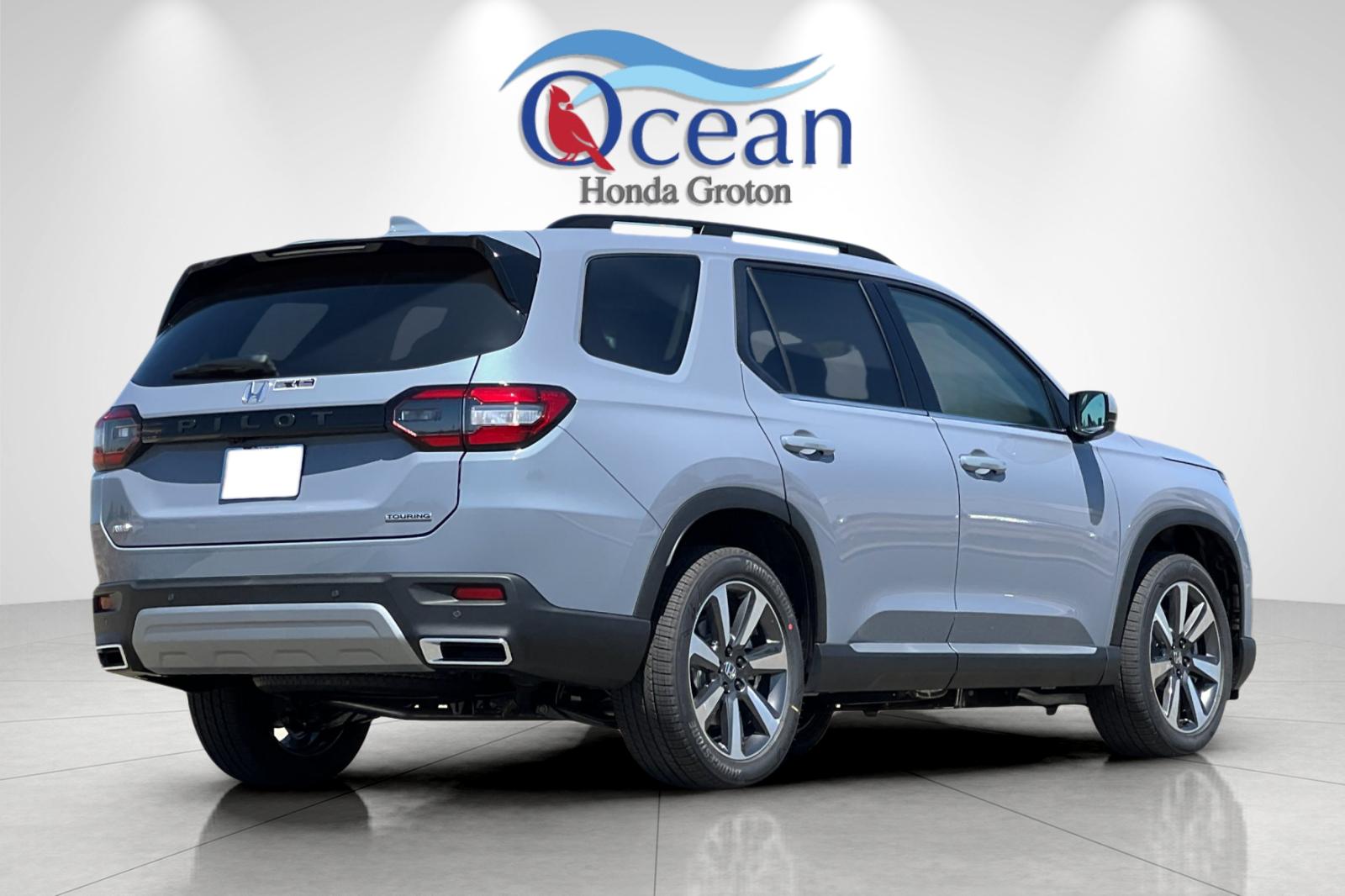 2025 Honda Pilot Touring photo 4