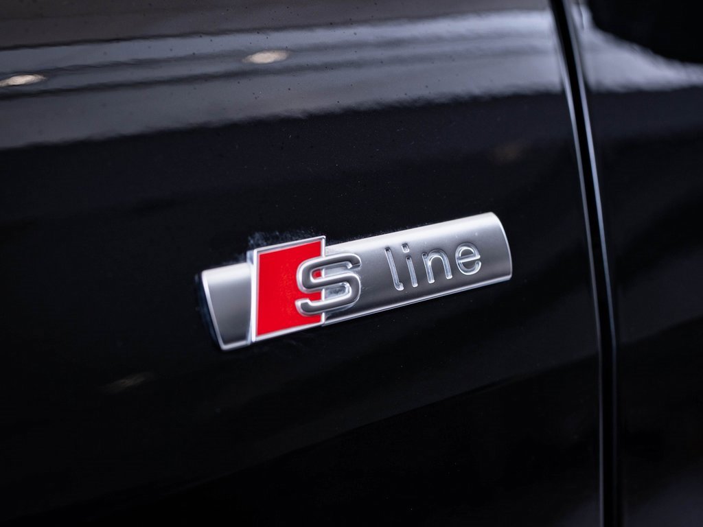 2024 Audi Q4 E-tron Premium Plus photo 15