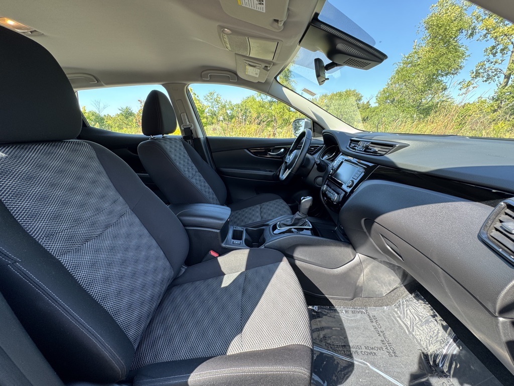 2021 Nissan Rogue Sport SV photo 28