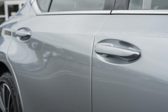 2022 Lexus ES 300h photo 11
