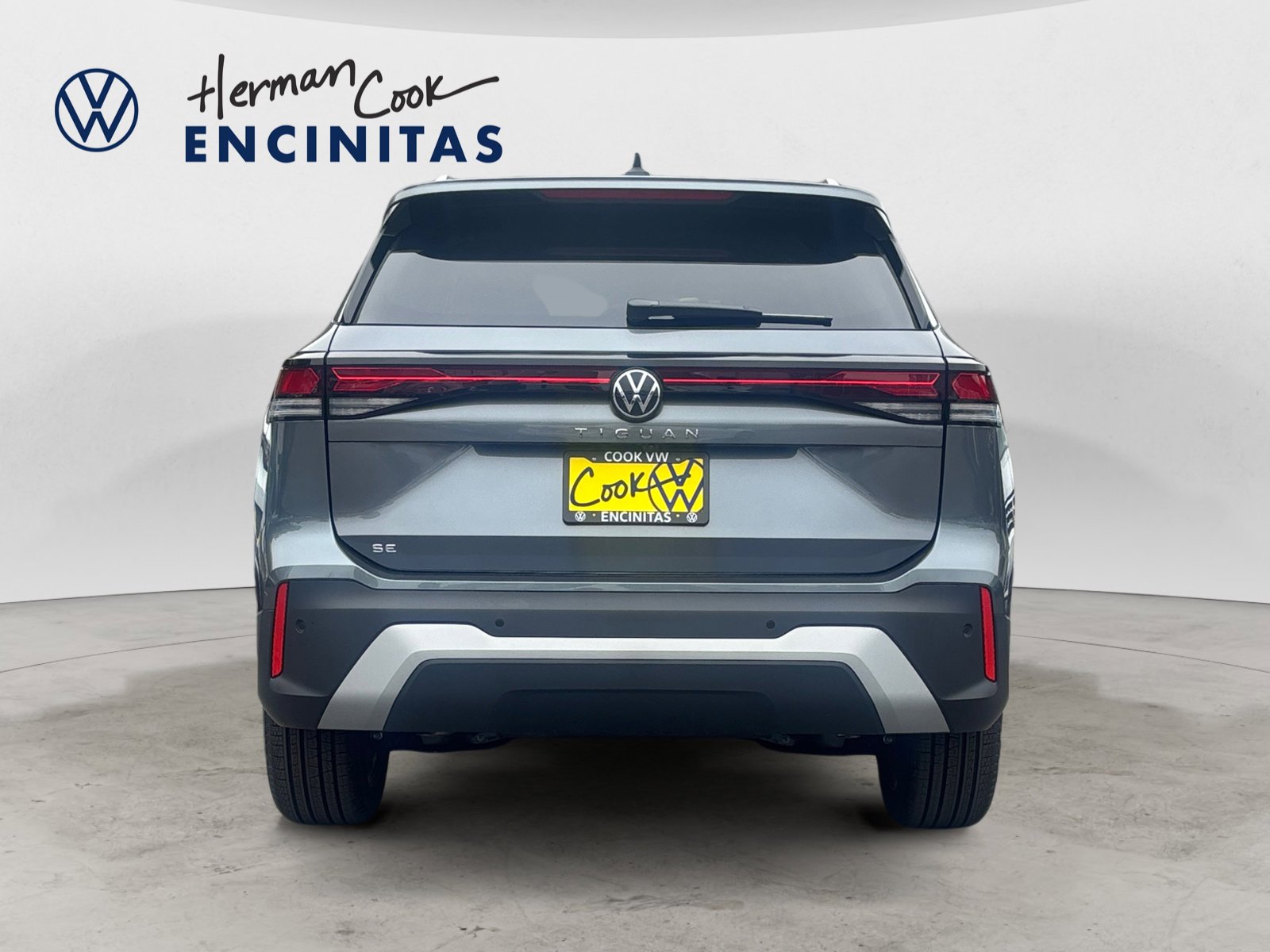 2025 Volkswagen Tiguan SE photo 4