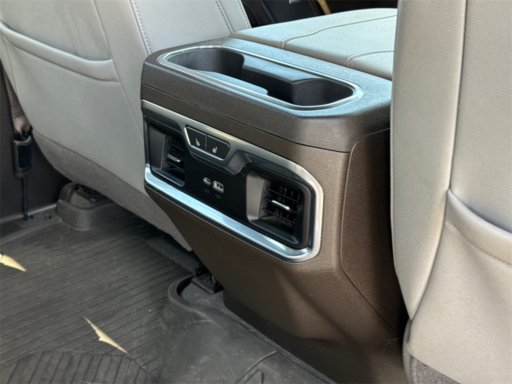 2023 Chevrolet Silverado 1500 LTZ photo 18