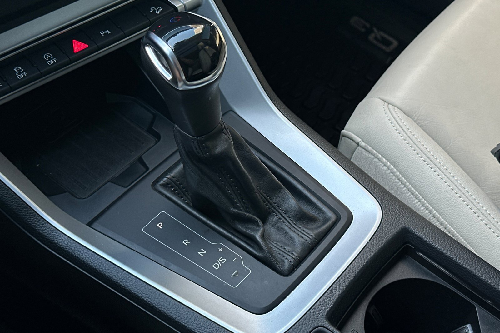 2019 Audi Q3 Premium Plus photo 23