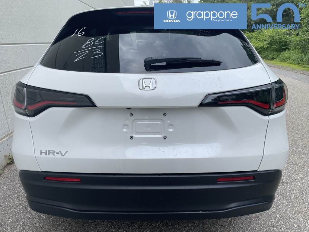 2026 Honda HR-V LX photo 5