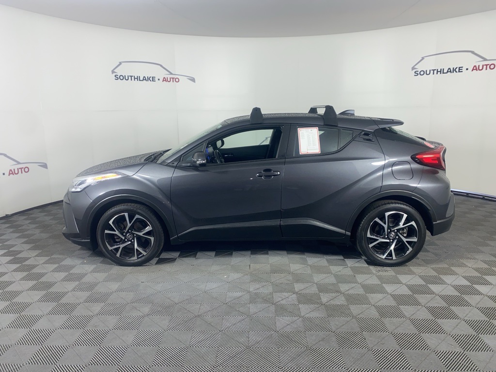 2021 Toyota C-HR XLE photo 6