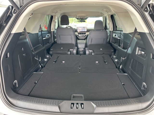 2025 Ford Explorer photo 44