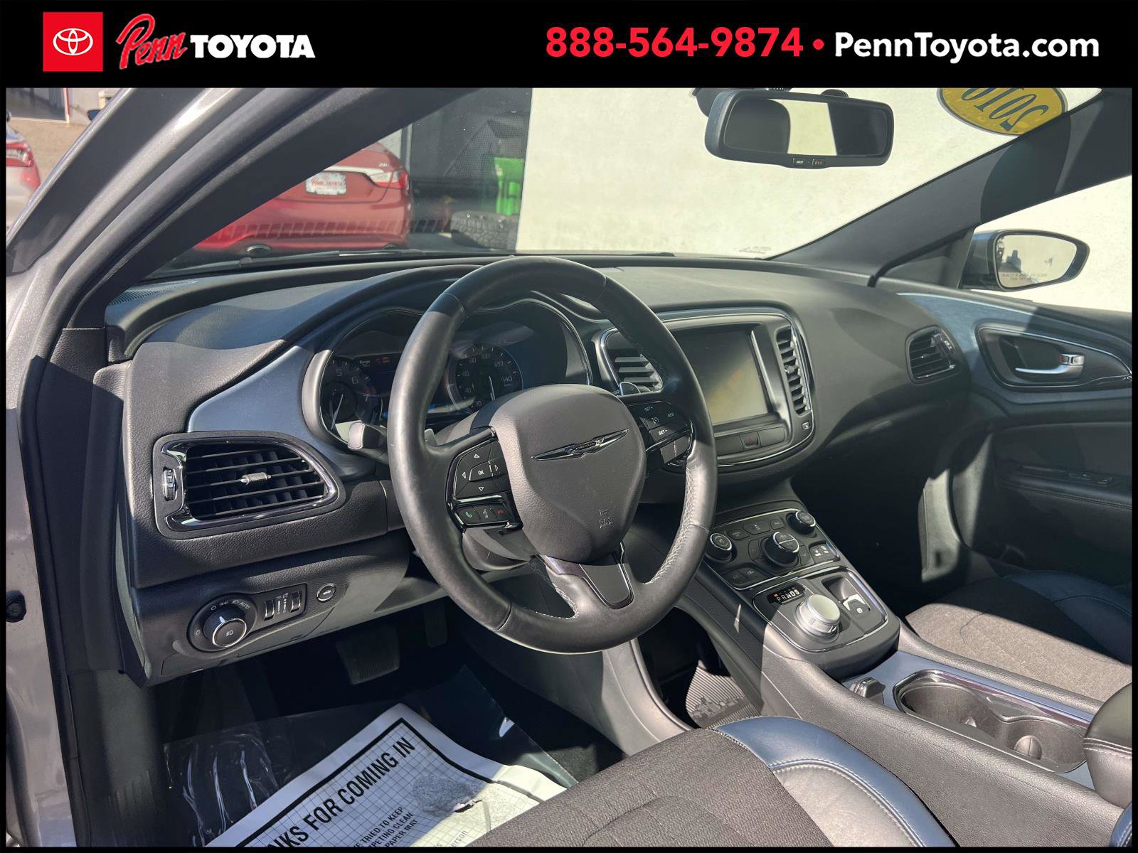 2016 Chrysler 200 S photo 18