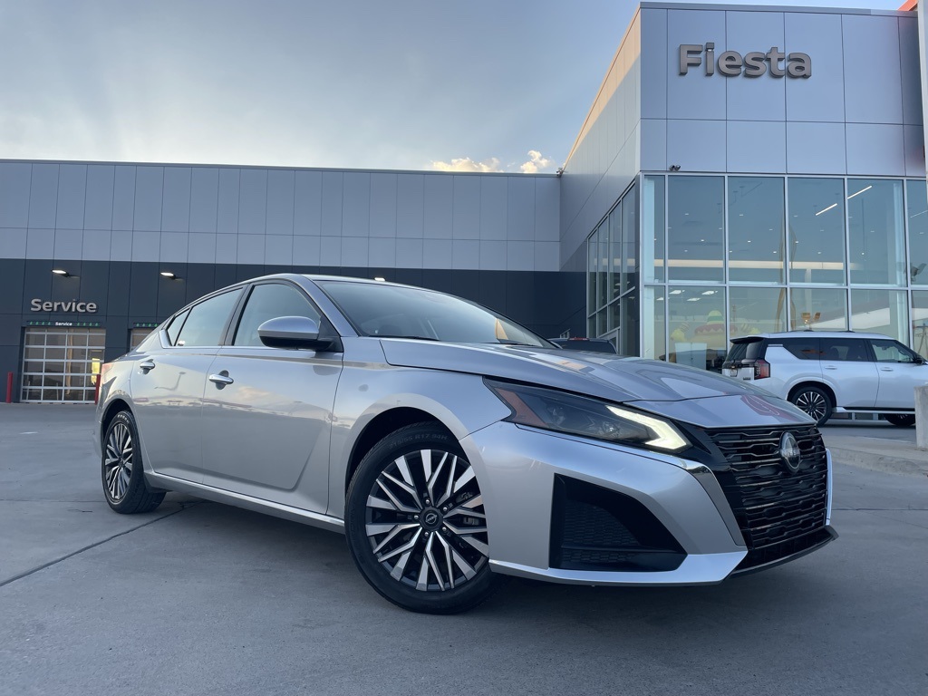 2023 Nissan Altima SV