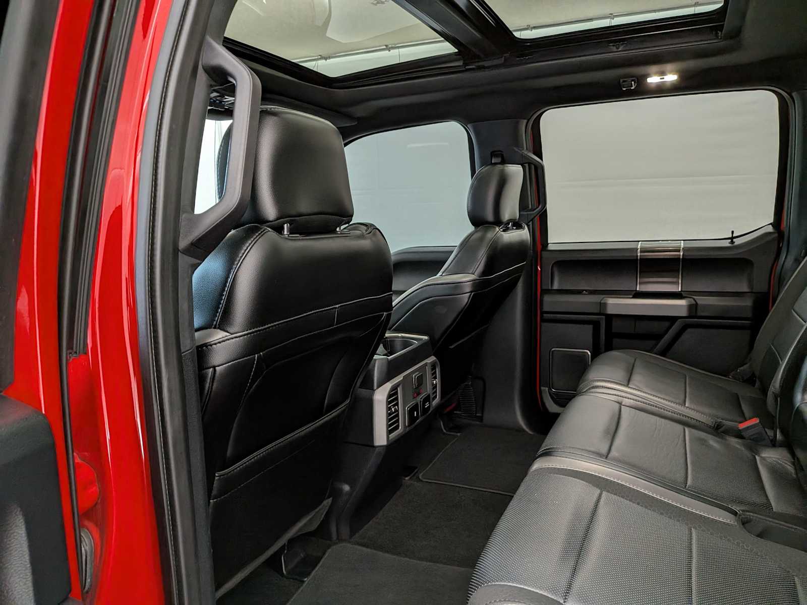 2019 Ford F-150 Raptor photo 17