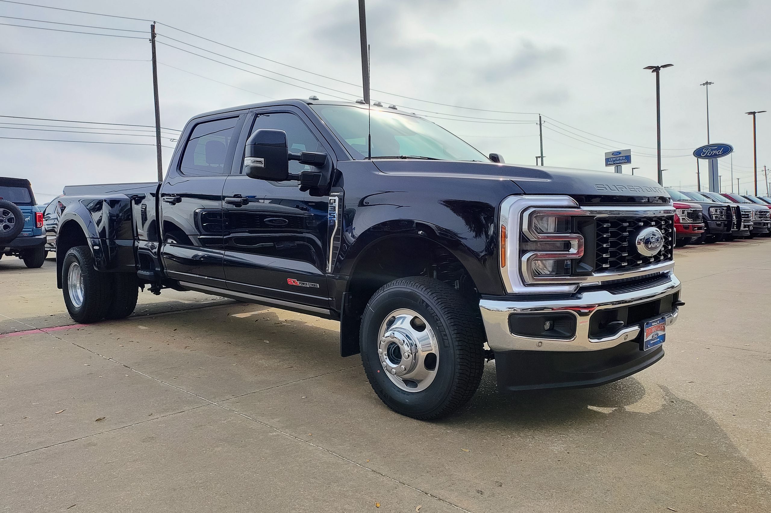 2025 Ford F-350 photo 28