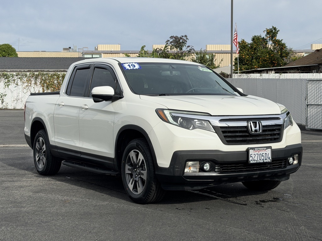 2019 Honda Ridgeline RTL-T's photo