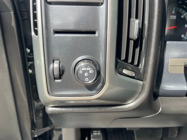 2018 Chevrolet Silverado 1500 LT photo 15