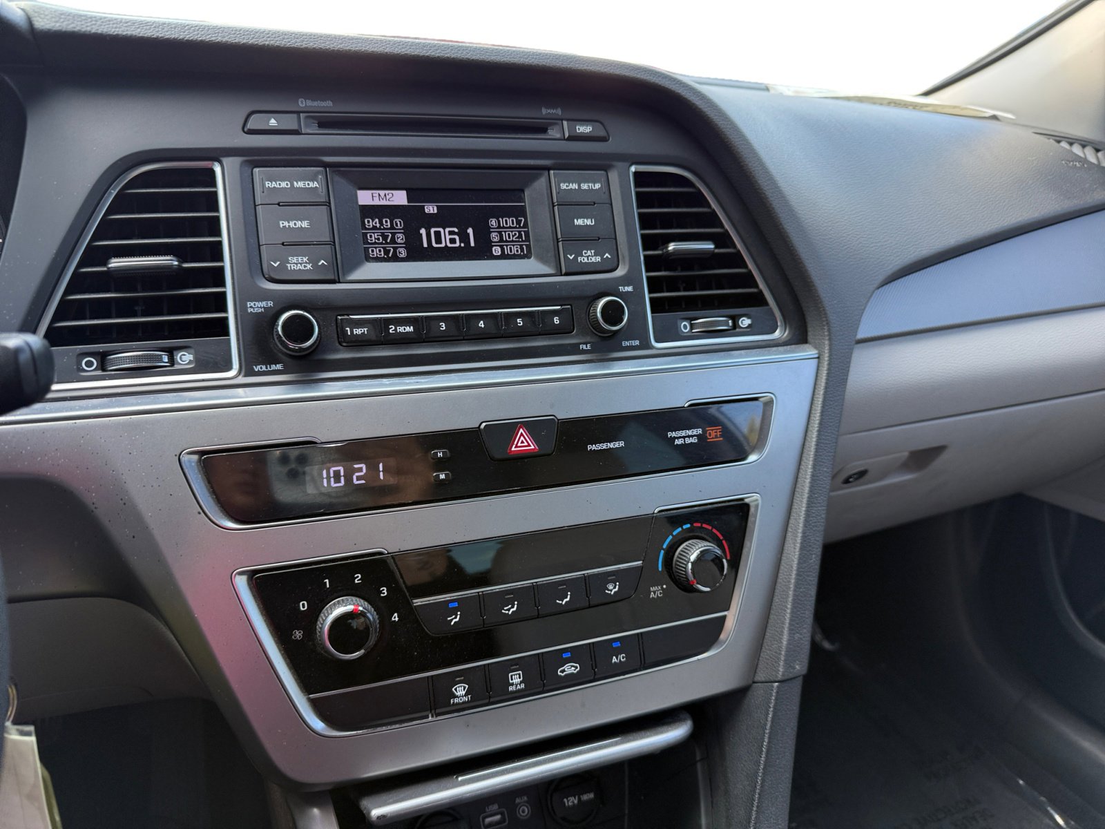 2017 Hyundai Sonata Base photo 12