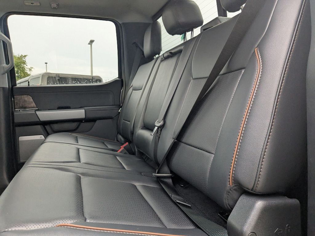 2025 Ford F-250 Lariat photo 15